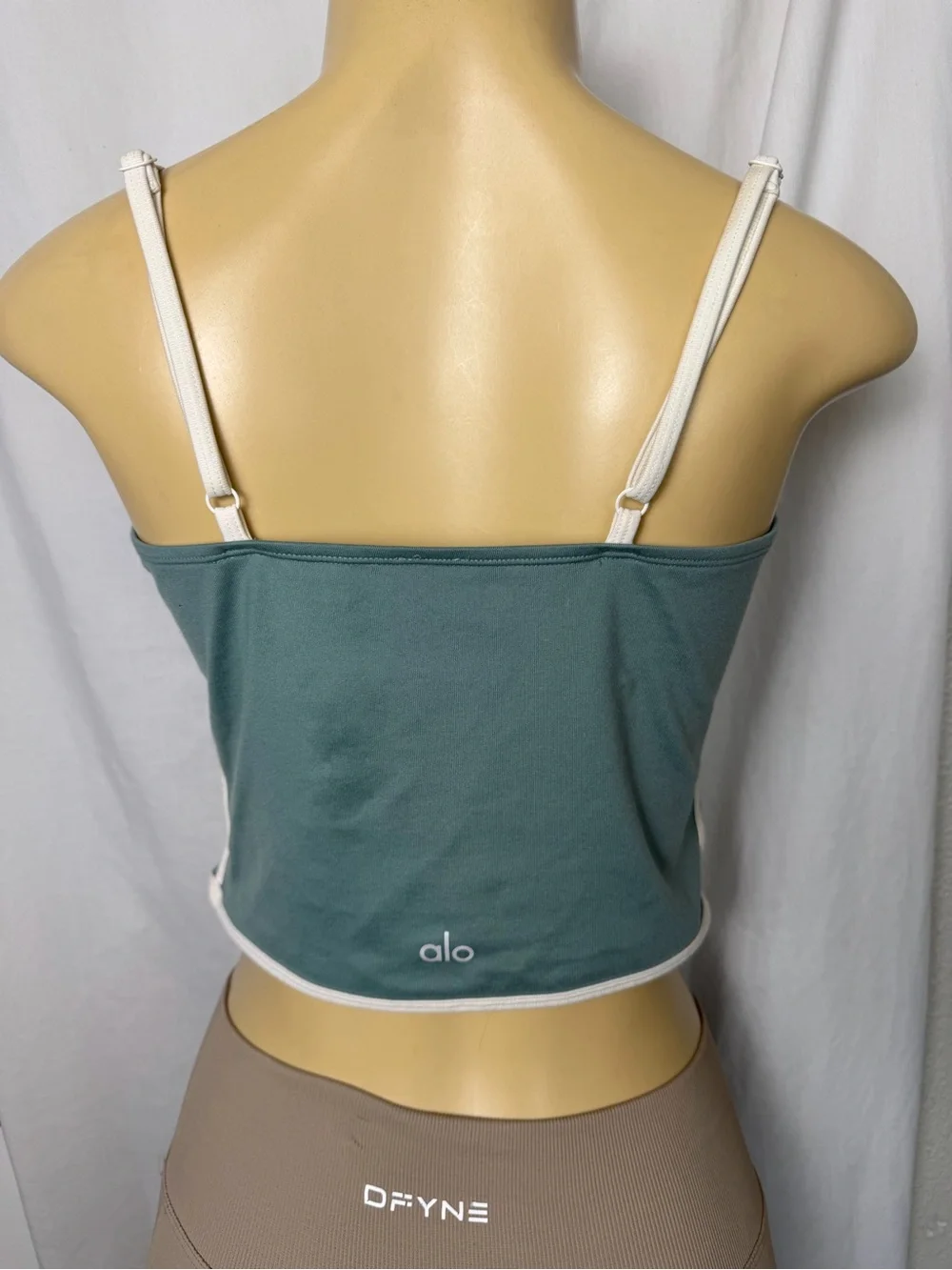 Alo Airbrush Streamlined Bra Tank sage green size XL